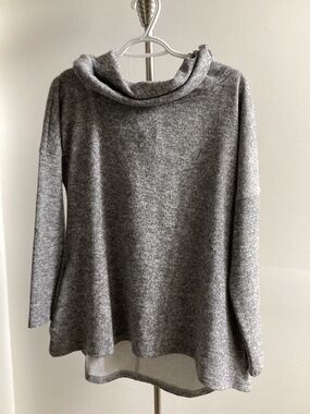 Heathered grey cowled/hooded tunic
